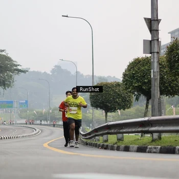 Runner Photo 7034297