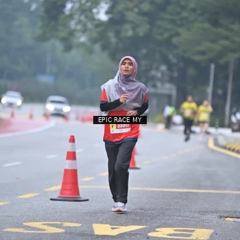 Runner Photo 7034302