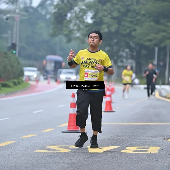 Runner Photo 7034336