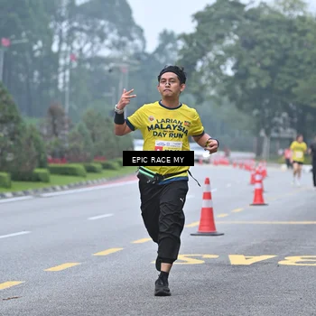 Runner Photo 7034338