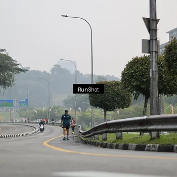 Runner Photo 7034339