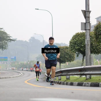 Runner Photo 7034348