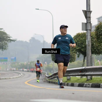 Runner Photo 7034349