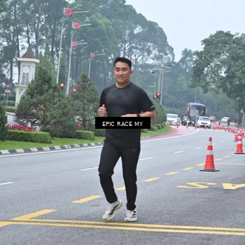 Runner Photo 7034352