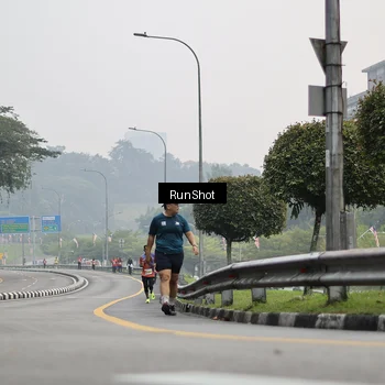 Runner Photo 7034354