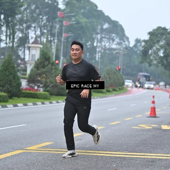 Runner Photo 7034357