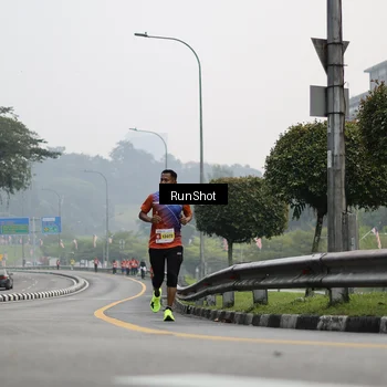 Runner Photo 7034363