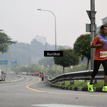 Runner Photo 7034364