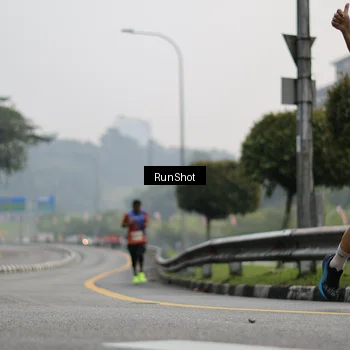 Runner Photo 7034365