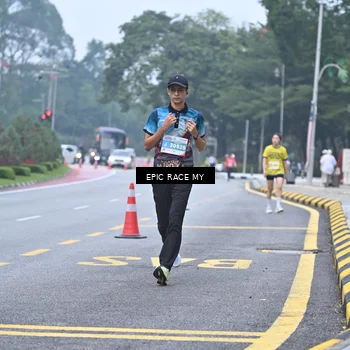 Runner Photo 7034369