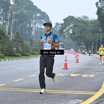 Runner Photo 7034371