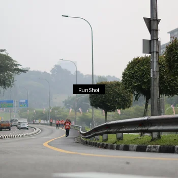 Runner Photo 7034376