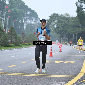 Runner Photo 7034378