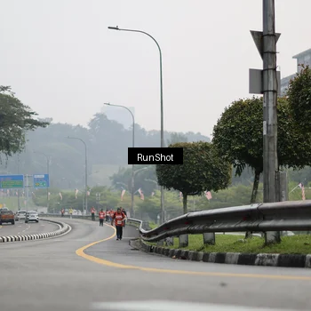 Runner Photo 7034379
