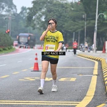 Runner Photo 7034388