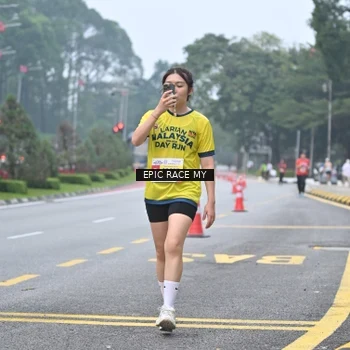 Runner Photo 7034390