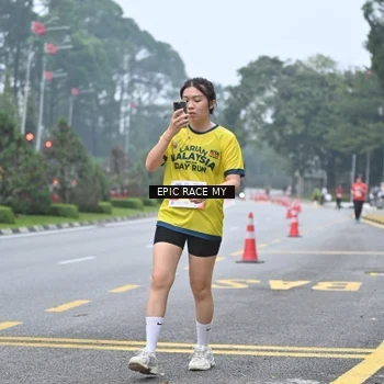 Runner Photo 7034395