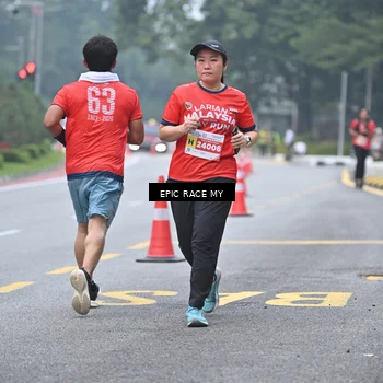 Runner Photo 7034406
