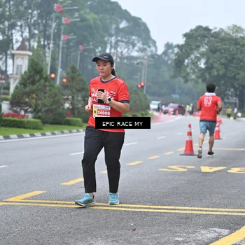 Runner Photo 7034416