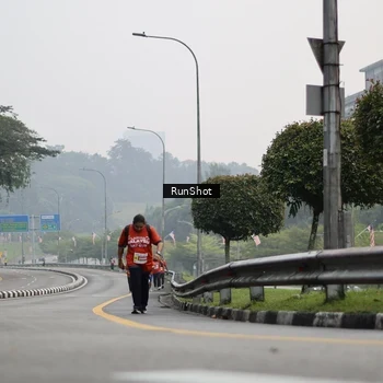 Runner Photo 7034423