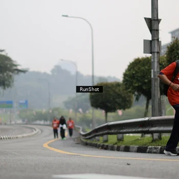 Runner Photo 7034432