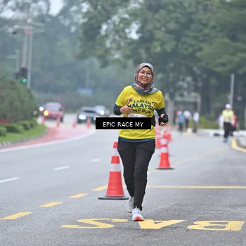 Runner Photo 7034451