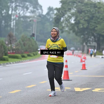 Runner Photo 7034453