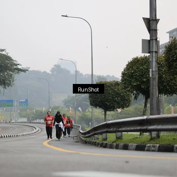 Runner Photo 7034460