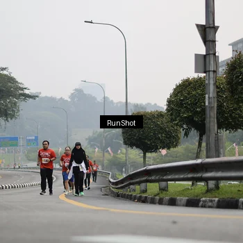 Runner Photo 7034466