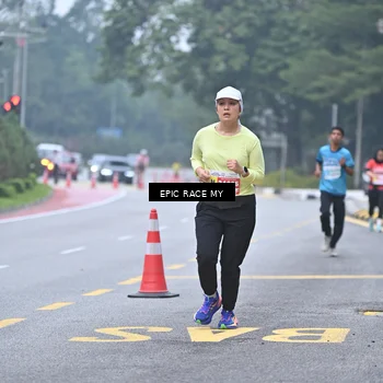 Runner Photo 7034468