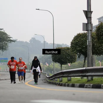 Runner Photo 7034470