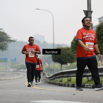Runner Photo 7034481