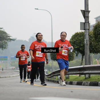 Runner Photo 7034497