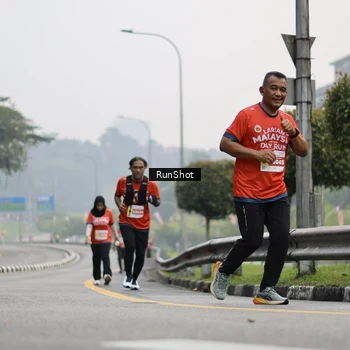 Runner Photo 7034507