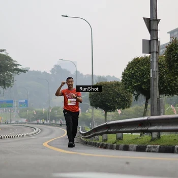 Runner Photo 7034513