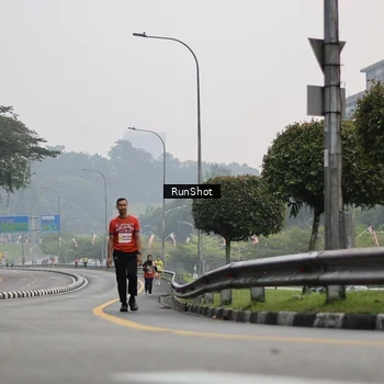 Runner Photo 7034514