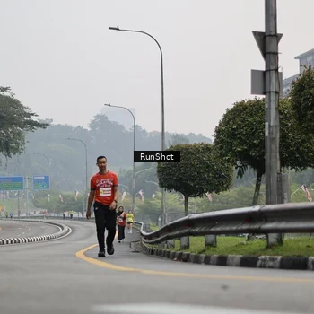 Runner Photo 7034515