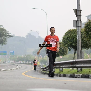 Runner Photo 7034516