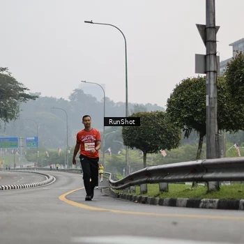 Runner Photo 7034518
