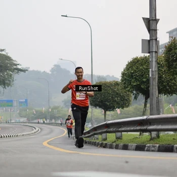 Runner Photo 7034523