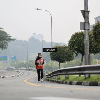 Runner Photo 7034537
