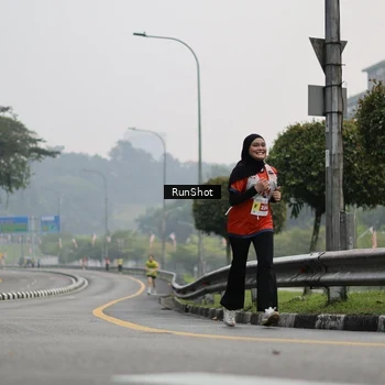 Runner Photo 7034555
