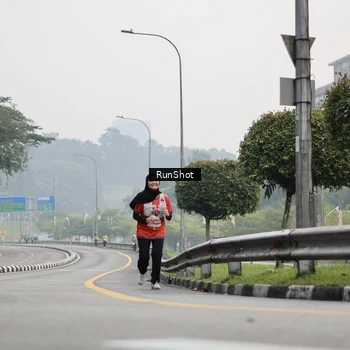 Runner Photo 7034563