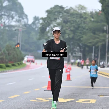 Runner Photo 7034596