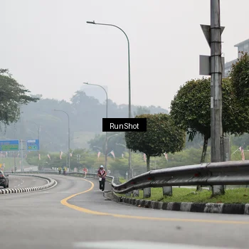 Runner Photo 7034600
