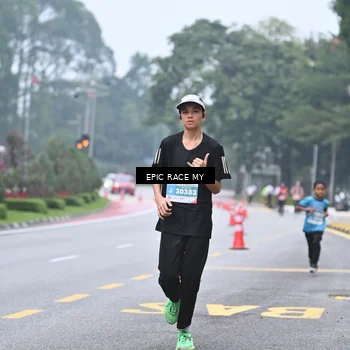 Runner Photo 7034604