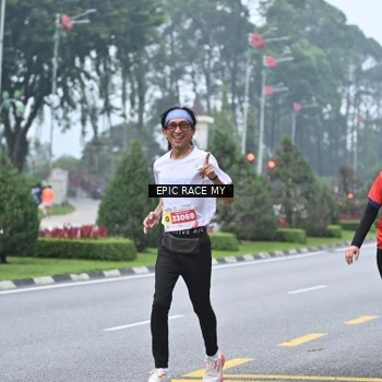 Runner Photo 7034643