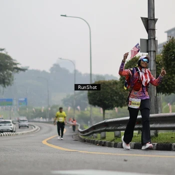 Runner Photo 7034644