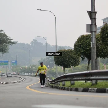 Runner Photo 7034651