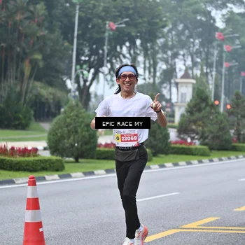 Runner Photo 7034652